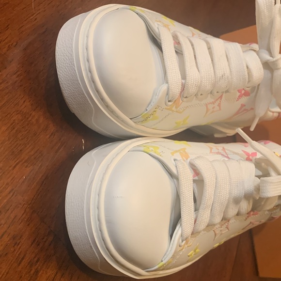 Authentic Luise Vuitton Limited edition sneakers with beautiful colorful LV logo - Picture 9 of 16